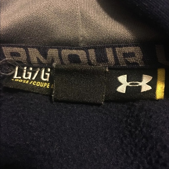Men’s Under Armour Hoodie - Picture 3 of 3